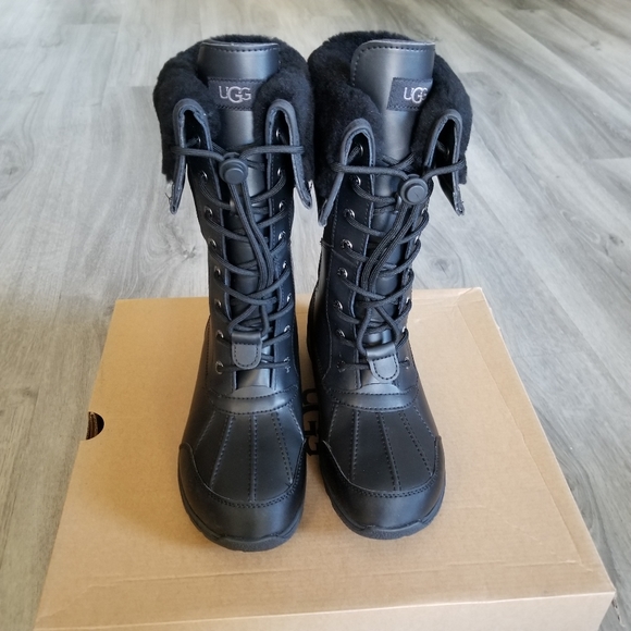 UGG Kids Butte II Toggle Tall Snow Boot - Picture 2 of 9